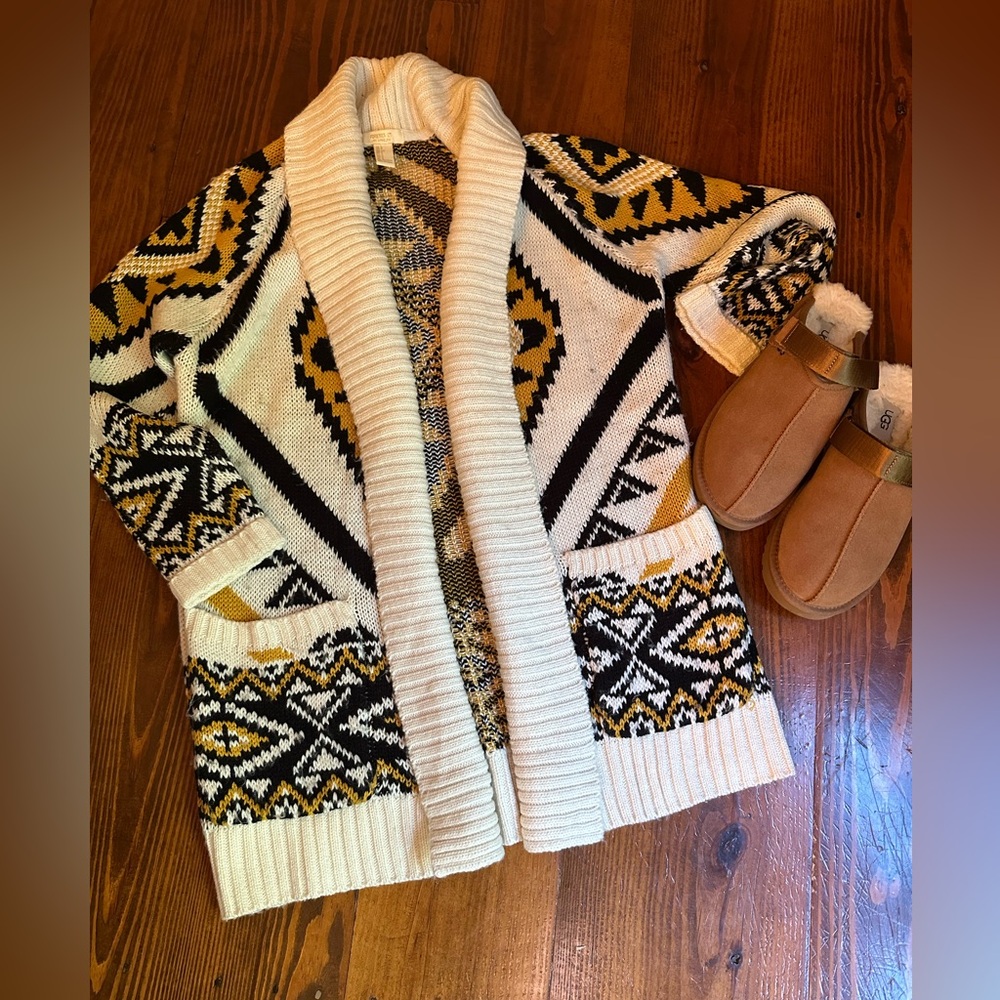 Forever 21 Black and Cream Geometric Cardigan